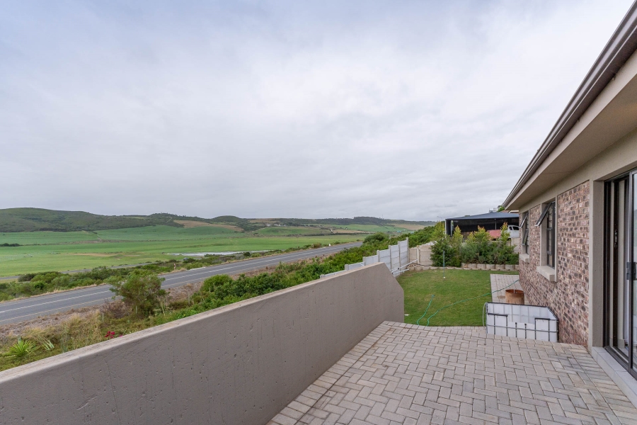 3 Bedroom Property for Sale in Reebok Western Cape